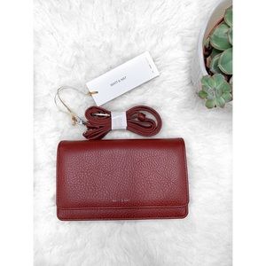 Matt & Nat Bags - Matt & Nat Bee Crossbody bag in Henna red Matt & Nat Bags - Matt & Nat Bee Crossbody bag in Henna red